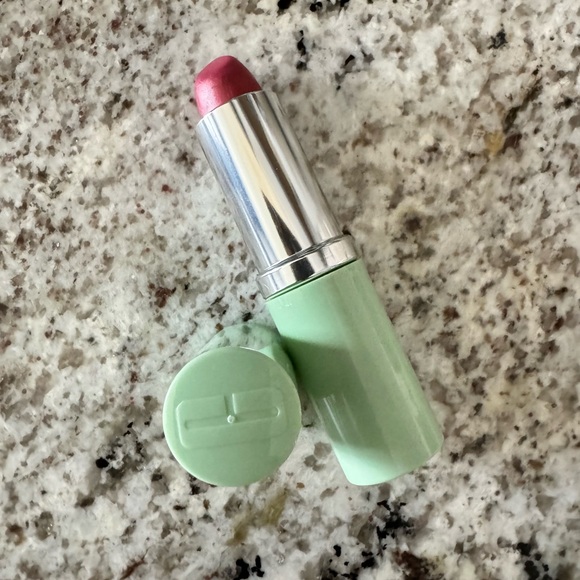 Clinique long last lipstick all heart - Picture 3 of 4